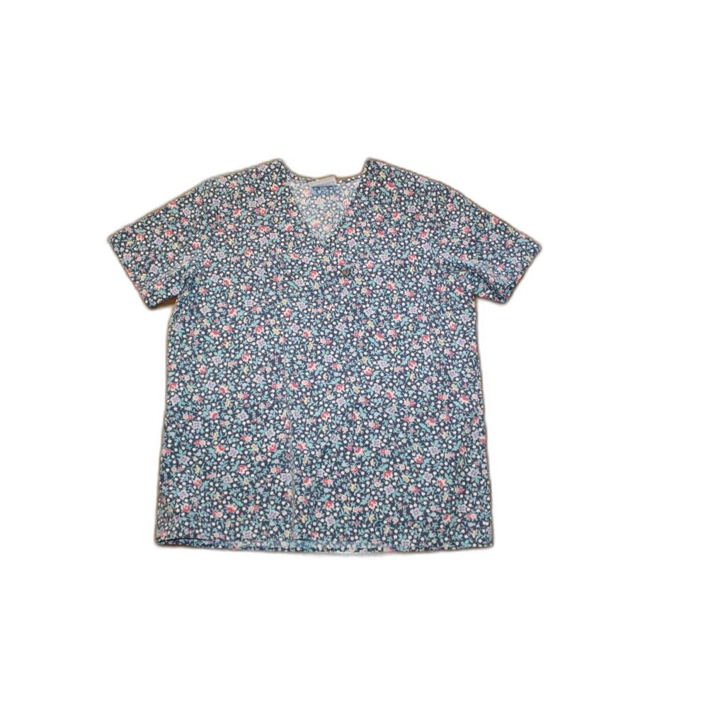 White Rock Size Medium Floral Pattern Short Sleeve Medical Scrub Size Medium